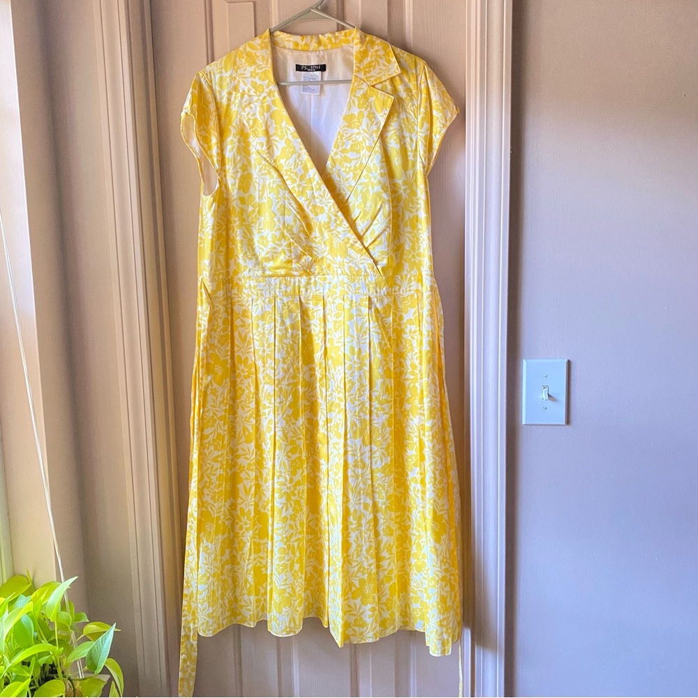 Vintage Style Yellow Floral Dress sz 16
